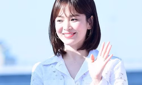Song Hye Kyo vô cùng rạng rỡ, xinh đẹp trong các sự kiện gần đây.