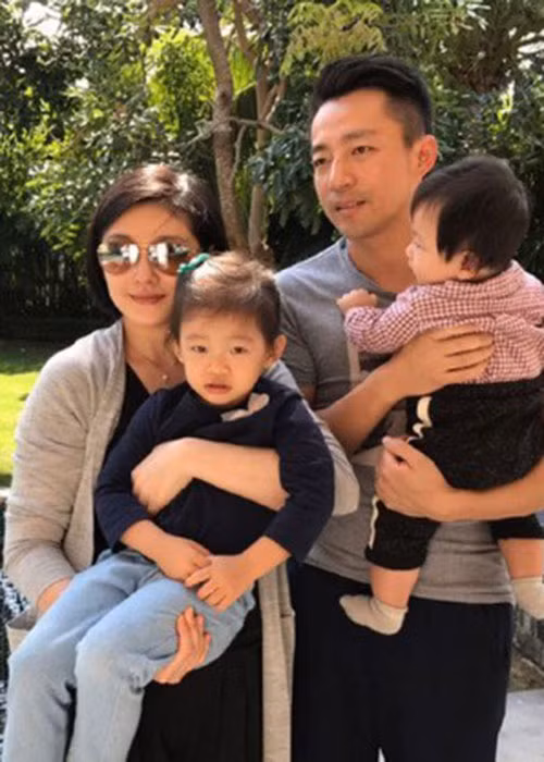 Uông Tiểu Phi luôn quan tâm sức khỏe của vợ. Hiện, tổ ấm của Đại S và Uông Tiểu Phi vô cùng hạnh phúc. Ảnh: Weibo