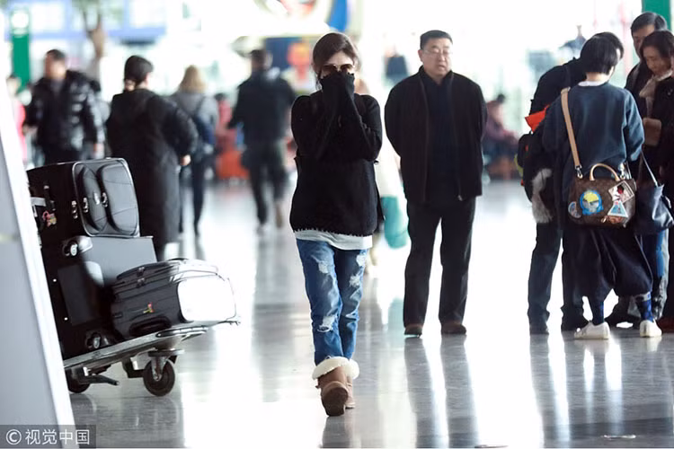  Đại S (Từ Hy Viên) vừa lộ diện sau tuyên bố mang bầu lần 3 ở tuổi 42. Ảnh: 163