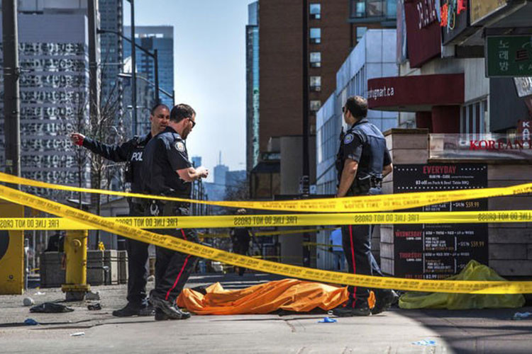 9 người thiệt mạng và 16 người bị thương trong vụ đâm xe. (Nguồn: AP)