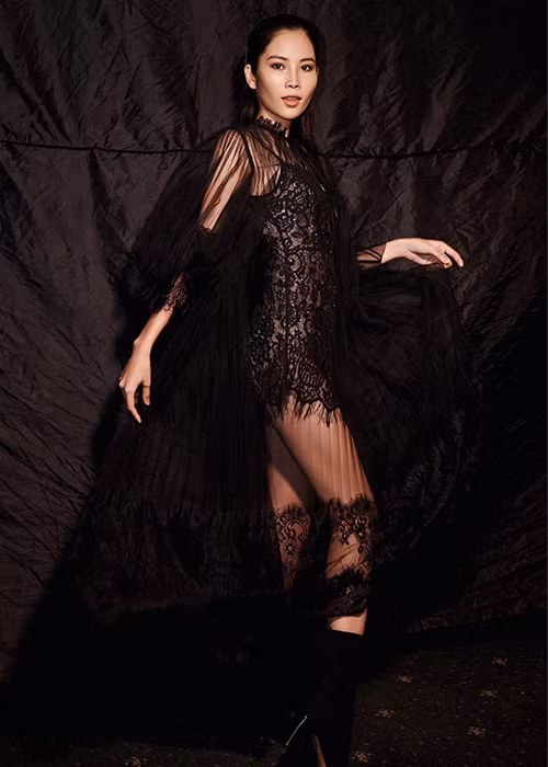 Lệ Nam khoe vóc dáng chuẩn trong bộ ảnh với vai trò người mẫu.