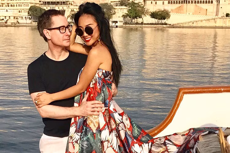 Sau 6 năm bên nhau, có một cô con gái chung, tình cảm vợ chồng Đoan Trang vẫn mặn nồng như hồi mới yêu.