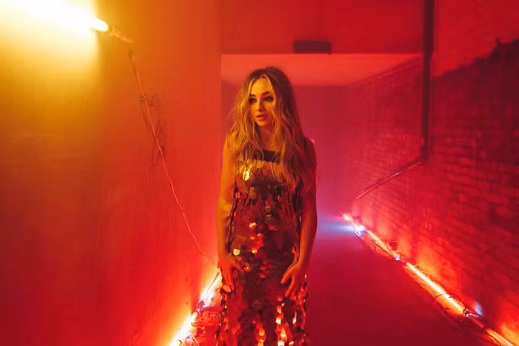 Sabrina Carpenter chia sẻ về nam DJ quá cố: "Avicii đã đóng góp lớn cho nghệ thuật. Thực sự rất buồn khi nghe tin anh qua đời".