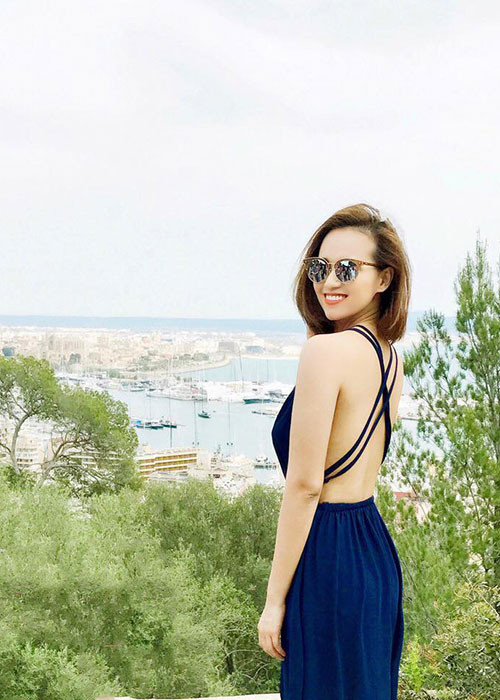 Lã Thanh Huyền khiến nhiều người ghen tỵ bởi nhan sắc ngày càng mặn mà, quyến rũ.