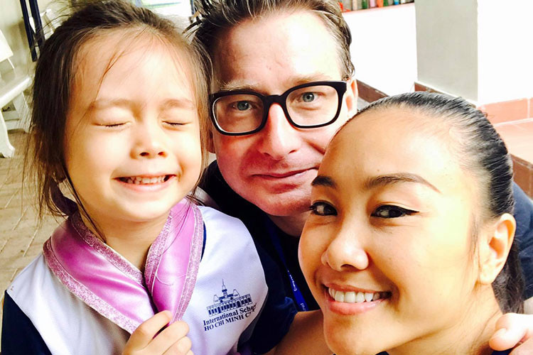 Giống Hà Anh, Đoan Trang cũng lựa chọn yêu và kết hôn với chồng Tây. Nửa kia của Đoan Trang là doanh nhân gốc Thụy Điển Johan Wicklund.