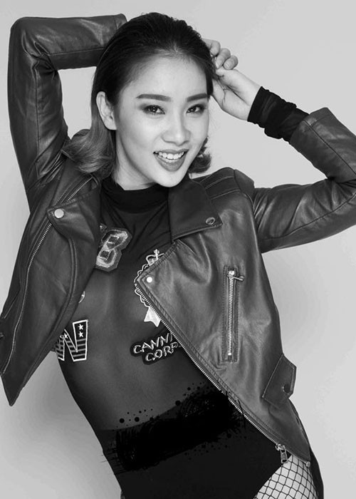 Hình ảnh Phạm Lịch khoe vẻ quyến rũ trong một bộ ảnh.