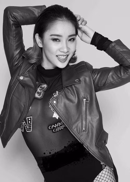 Hình ảnh Phạm Lịch khoe vẻ quyến rũ trong một bộ ảnh.