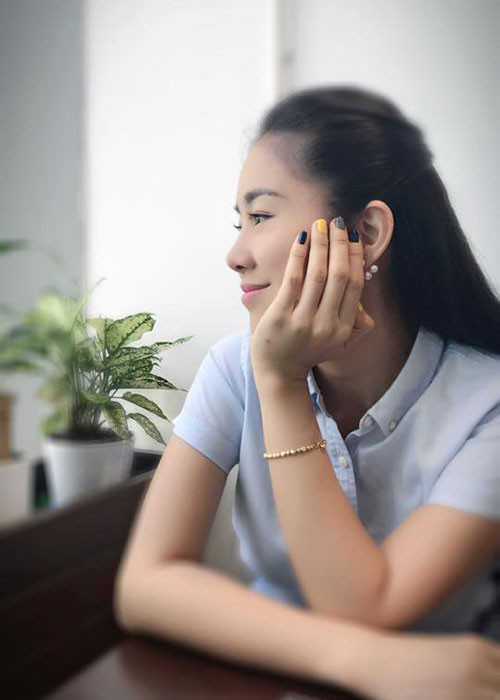 Lê Phương chia sẻ: “Ngày này năm xưa. Khởi đầu mới! Ngày này năm nay. Bình yên thôi”.