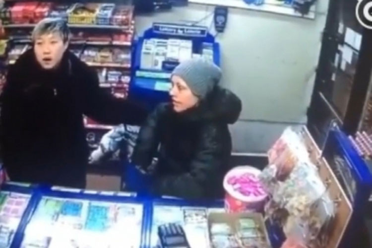 Gần đây, Ngô Trác Lâm cùng bạn gái đồng tính Andi lên mạng cầu cứu sự giúp đỡ khi sống vạ vật ở Canada.