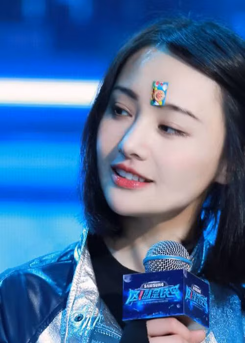 Ngoài sự nghiệp thăng hoa, nhan sắc của Trịnh Sảng ngày càng xinh đẹp. Ảnh: Fanpage