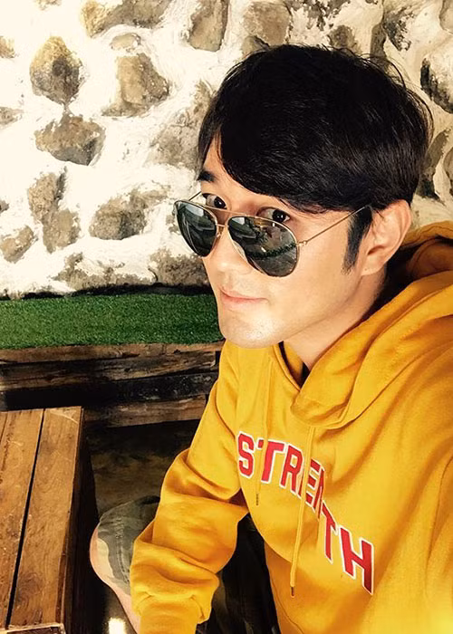 Jo Han Sun có đời tư sạch scandal. Sau khi lập gia đình, anh giữ kín hình ảnh tổ ấm nhỏ của mình với công chúng. Ảnh: FBNV