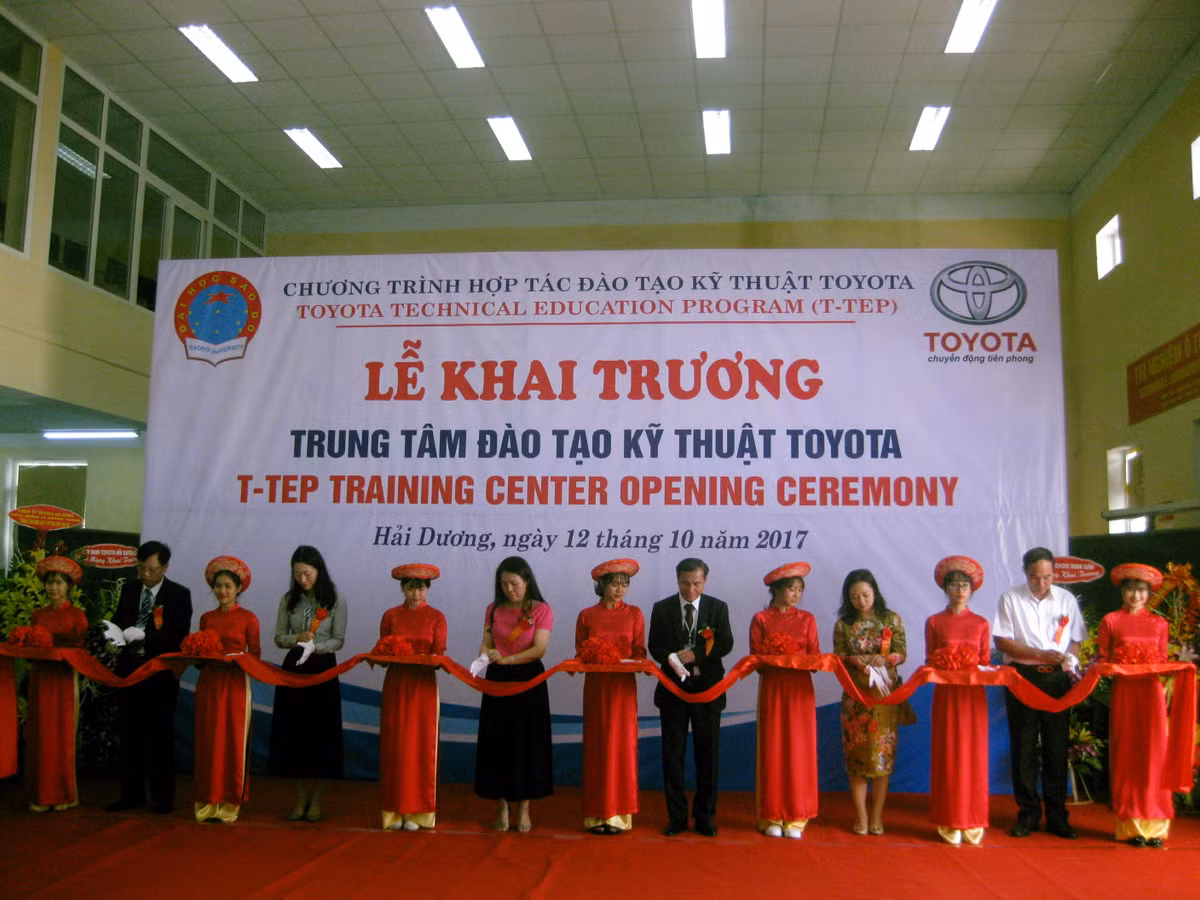 Toyota tuyen dung nguon nhan luc trong nganh Ky thuat o to-Hinh-2