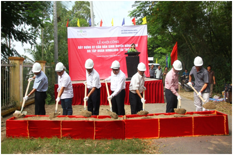 Lễ khởi công xây dựng 07 cầu dân sinh tại huyện Hồng Ngự, tỉnh Đồng Tháp ngày 28/10/2017.