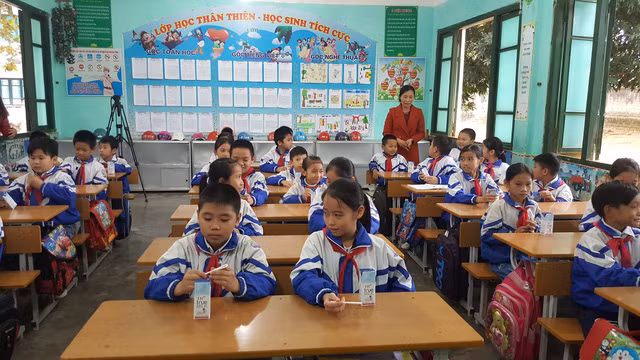 Hạnh phúc khi được thụ hưởng Sữa học đường từ Quỹ tặng