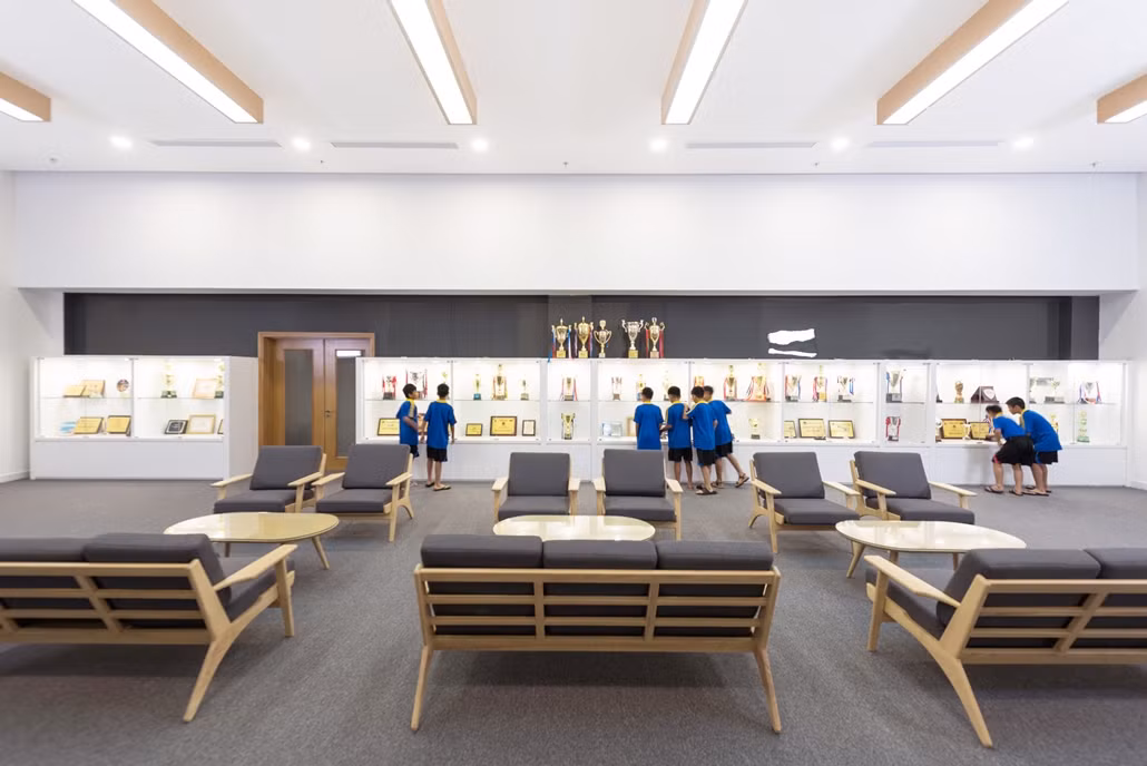 Vingroup sap khanh thanh Trung tam dao tao bong da hang dau DNA-Hinh-8