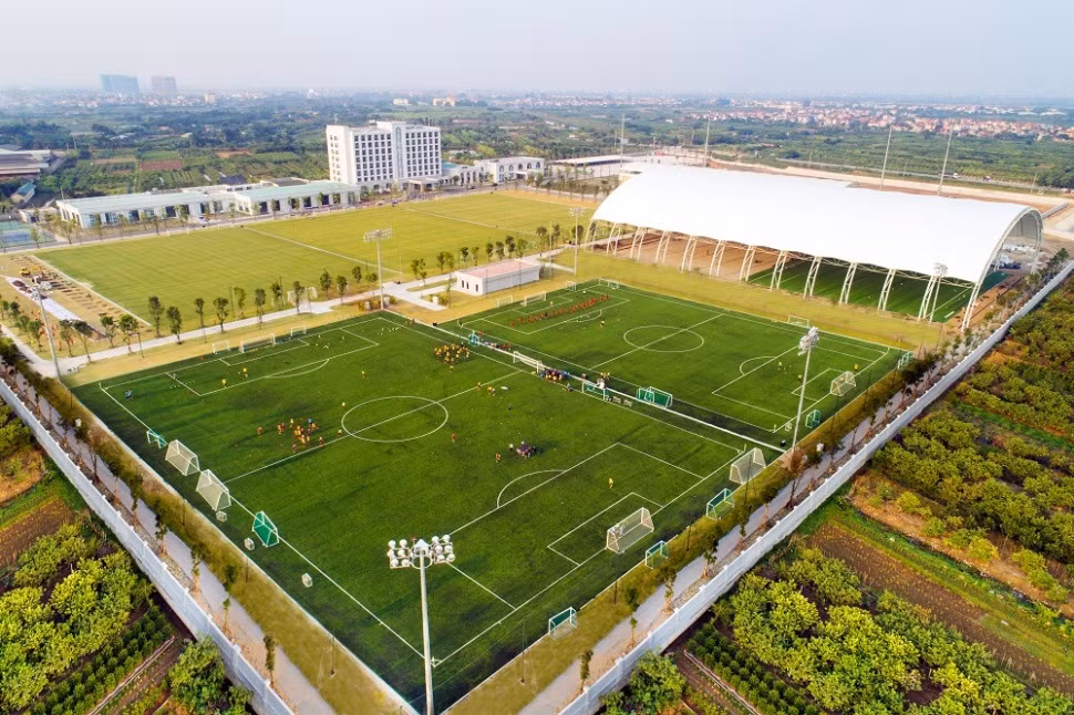 Vingroup sap khanh thanh Trung tam dao tao bong da hang dau DNA-Hinh-2