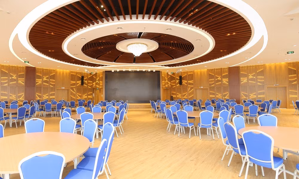 Eurowindow Office Building – Khong gian mo thu vi cho dan van phong-Hinh-2