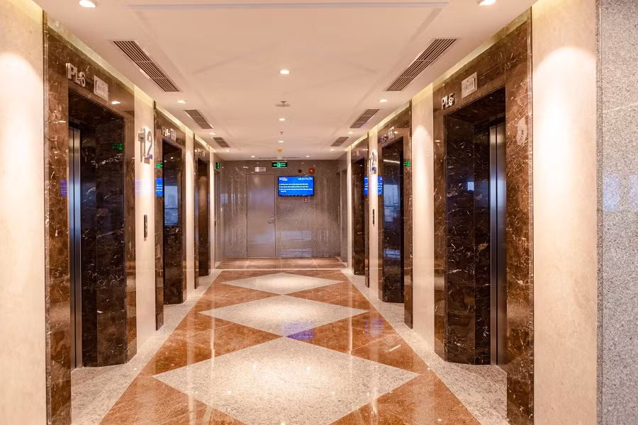 Eurowindow Office Building – Khong gian mo thu vi cho dan van phong-Hinh-3