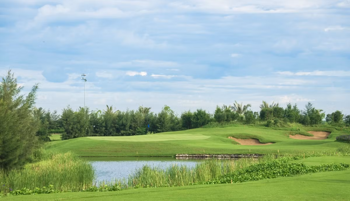 Sân FLC Samson Golf Links, địa điểm tổ chức FLC Golf Championship 2018.