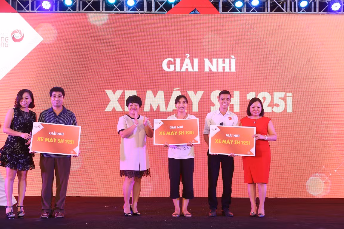 Mua nha dep, bat ngo trung xe “chat lu” tu Vinhomes Thang Long-Hinh-3