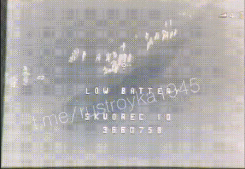 “Khi đợt phản công của chúng tôi bắt đầu vào ban đêm, khi bật cả hai màn hình - màn hình nhiệt và màn hình thông thường - có thể thấy nhiều thiết bị đang rút lui về phía Sudzha, nhưng sau đó không còn thấy nữa. Hiện tại, chúng tôi hiếm khi quan sát thấy thiết bị của họ”, người lính này kể lại. Ảnh minh họa: Topwar.