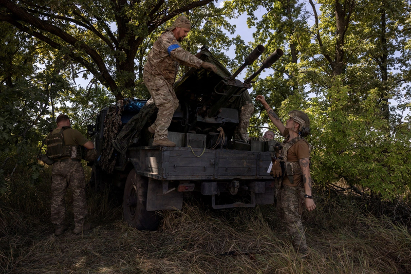Trong khi đó, một người điều khiển FPV có mật danh “Omut” thuộc nhóm này nhấn mạnh rằng trong tháng qua, Quân đội Nga hầu như không gặp phải thiết bị quân sự của Ukraine ở khu vực phía đông bắc Sudzha. Ảnh: TASS.