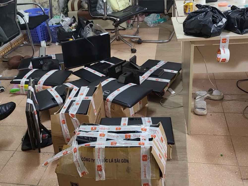 Bước đầu, lực lượng chức năng xác định đường dây này hoạt động từ năm 2019 đến nay, ước tính lừa đảo khoảng 7.000 bị hại tại địa bàn nhiều tỉnh thành trên cả nước, chiếm đoạt khoảng hơn 90 tỷ đồng.