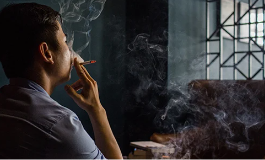 Thoi quen nay cua dan ong khi thuc day de gay ung thu