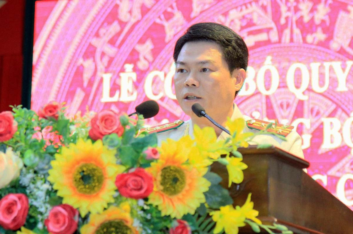 Đại tá Nguyễn Hữu Mạnh, SN 1977, quê quán huyện Triệu Sơn, tỉnh Thanh Hóa. 