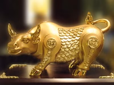 Tài lộc của con giáp này còn được góp phần bởi Thần May mắn, bởi tài vận lên nhanh như diều gặp gió, có thể chính bạn cũng không thể ngờ được lại có ngày mình kiếm tiền dễ dàng và nhanh chóng đến như thế. 