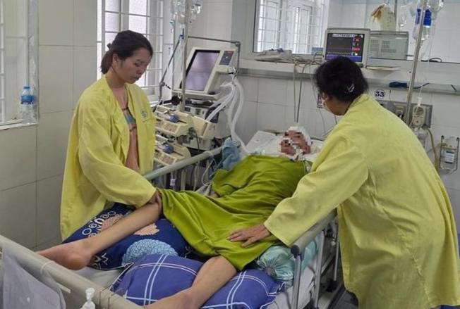 Suc khoe cua nam sinh bi danh chan thuong so nao gio ra sao?