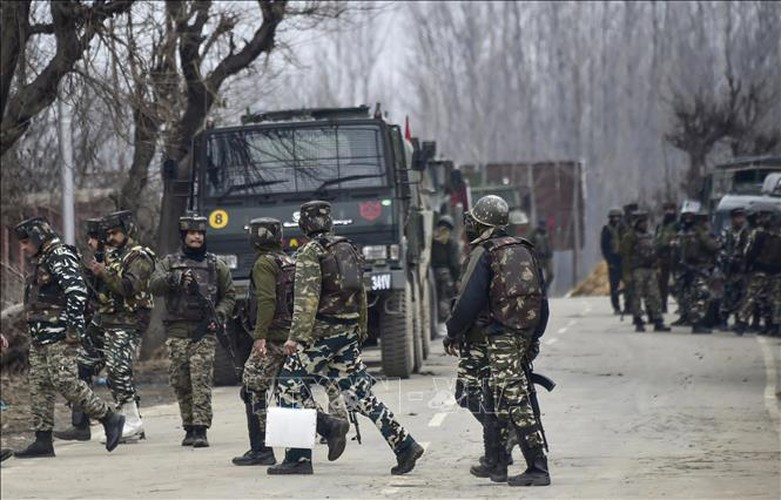 Tuy nhiên, phía Ấn Độ tuyên bố "một nhóm khủng bố" tìm cách xâm nhập khu vực Kashmir do nước này kiểm soát và bị phát hiện sau khi vượt LoC 400 m. Quân đội Ấn Độ tiêu diệt một kẻ xâm nhập và thu được đạn dược.