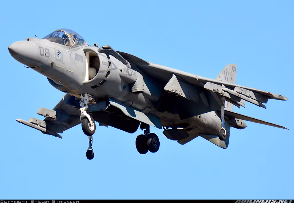 Theo đó, tốc độ leo cao của AV-8B chỉ đạt mức 75m/s. Quá chậm!Nguồn ảnh: Airlines.net