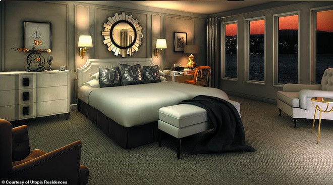 Phòng ngủ rộng rãi, mang những màu gam màu trang nhã để gợi lên những nét đẹp cổ điển. Những ô cửa kính bao quanh đem lại ánh sáng tự nhiên và cảnh sắc biển cả.