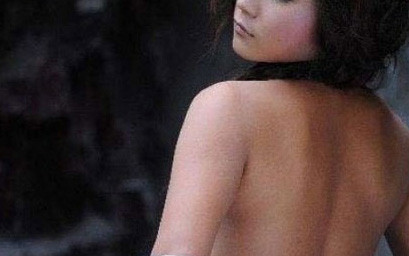 “Chet dieng” vi vo khoa than truoc mat khach la