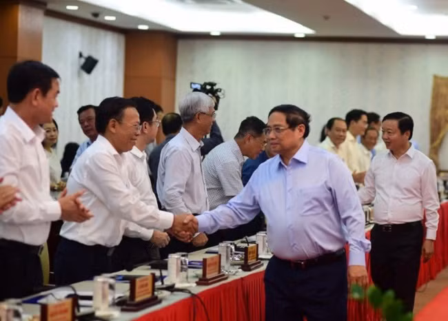 Thu tuong Pham Minh Chinh lam viec voi TP HCM