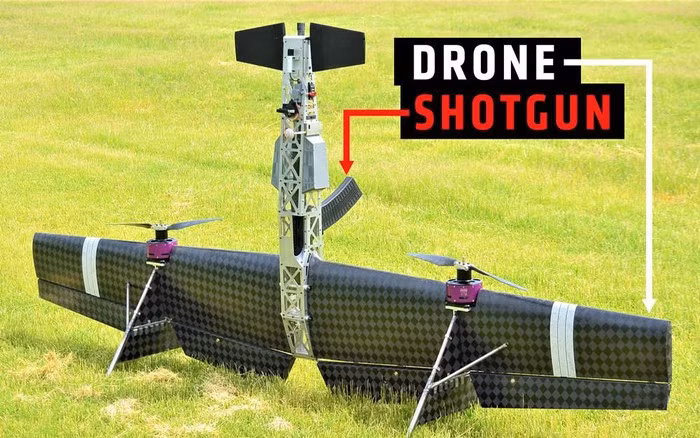 Việc phát hiện UAV như vậy trên radar phòng không ngày càng phức tạp và khó khăn, bởi việc chế tạo UAV gần đây, các loại vật liệu bằng composite ngày càng được sử dụng nhiều; và thay vì sử dụng động cơ đốt trong như trước kia, thì hiện nay UAV đã chuyển sang dùng động cơ điện, do vậy làm giảm khối lượng kim loại trong chế tạo UAV.