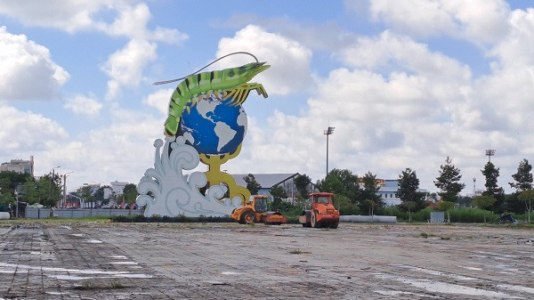 Cà Mau: Cận cảnh Dự án Quảng trường Phan Ngọc Hiển hơn 236 tỷ - Hình 9 Ca Mau: Can canh Du an Quang truong Phan Ngoc Hien hon 236 ty-Hinh-9