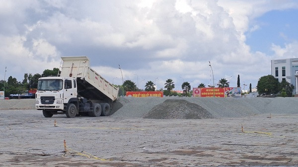 Cà Mau: Cận cảnh Dự án Quảng trường Phan Ngọc Hiển hơn 236 tỷ - Hình 6 Ca Mau: Can canh Du an Quang truong Phan Ngoc Hien hon 236 ty-Hinh-6