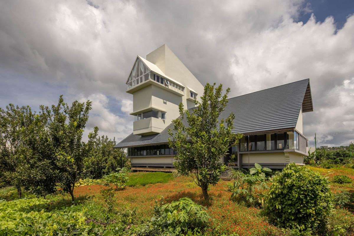 Tò mò ngôi nhà 5 gian độc lạ ở nương rẫy Lâm Đồng To mo ngoi nha 5 gian doc la o nuong ray Lam Dong