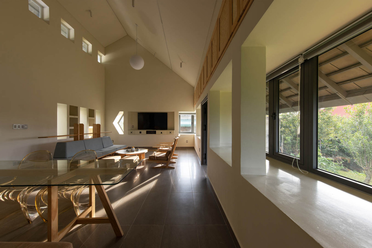 Tò mò ngôi nhà 5 gian độc lạ ở nương rẫy Lâm Đồng - Hình 4 To mo ngoi nha 5 gian doc la o nuong ray Lam Dong-Hinh-4