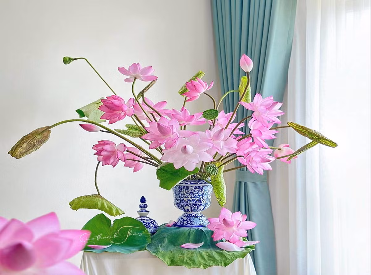 Nhung binh sen doc, la cua Nguyen chu tich FPT - ong Hoang Nam Tien-Hinh-7