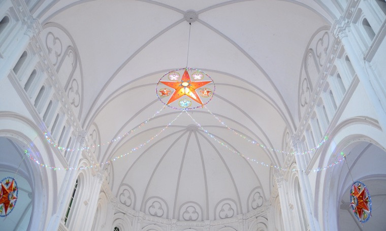 Trần nhà Thờ cổ nhất ở vùng đất Sài Gòn - Gia Định (nay là TP HCM).