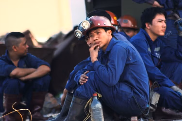 Hội đồng tiền lương Quốc gia vừa đưa ra 3 phương án tăng lương tối thiếu vùng cho năm 2017. Theo đó, mức lương tối thiểu tại mỗi vùng có thể tăng từ 100.000 – 350.000 đồng/tháng.