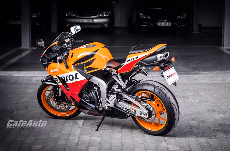 Không thể phủ nhận CBR600RR là một trong những cỗ máy 600cc nhận được nhiều tình cảm của giới chơi xe trong nước nhờ sự ổn định và bền bỉ.