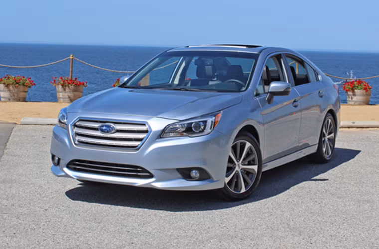 Legacy và Outback 2015 được Subaru trang bị động cơ đối xứng Boxer nổi tiếng gồm 2 loại có dung tích 3.6 và 2.5 lít, hệ dẫn động tất cả các bánh toàn thời gian đối xứng S-AWD. Ngoại hình của cả 2 mẫu xe này đều được Subaru thiết kế mới thể thao và sang trọng hơn thế hệ cũ, trang bị công nghệ hiện đại tăng cường hệ thống an toàn chủ động và bị động.