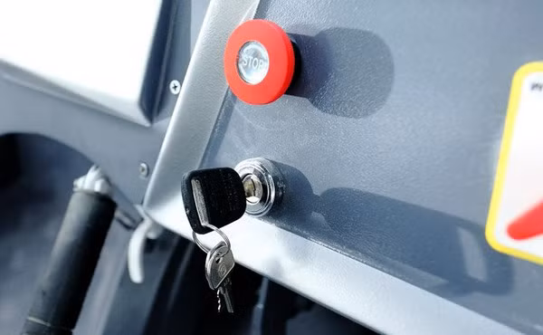 Bat ngo voi xe dien loi nuoc Philippines san xuat-Hinh-6