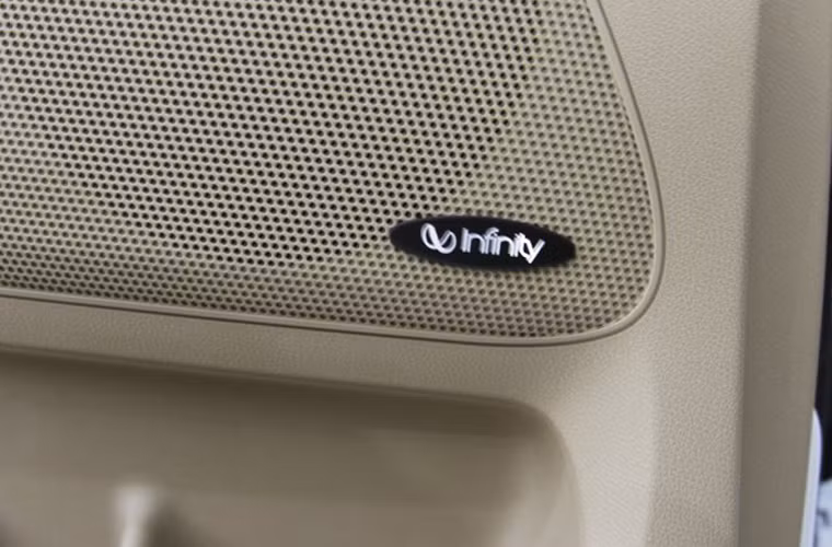 Âm thanh Infiniti 8 loa.