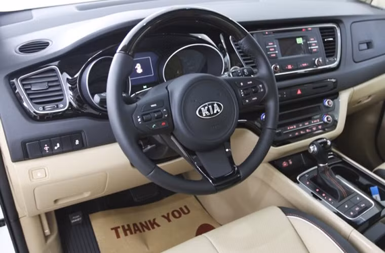 Vô lăng thể thao 3 chấu.