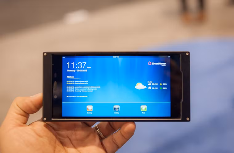 Chiếc điện thoại "thuần Việt" của Bkav mất 4 năm để phát triển (bắt đầu từ năm 2010) với hàng triệu USD tiền đầu tư.